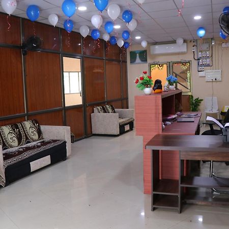 Hotel Diamond Ac Dormitory And Guest House Surat Luaran gambar